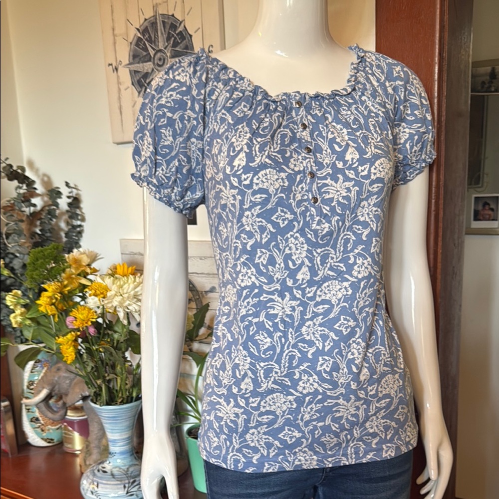 NWT chaps size small Floral Blue Women's Top